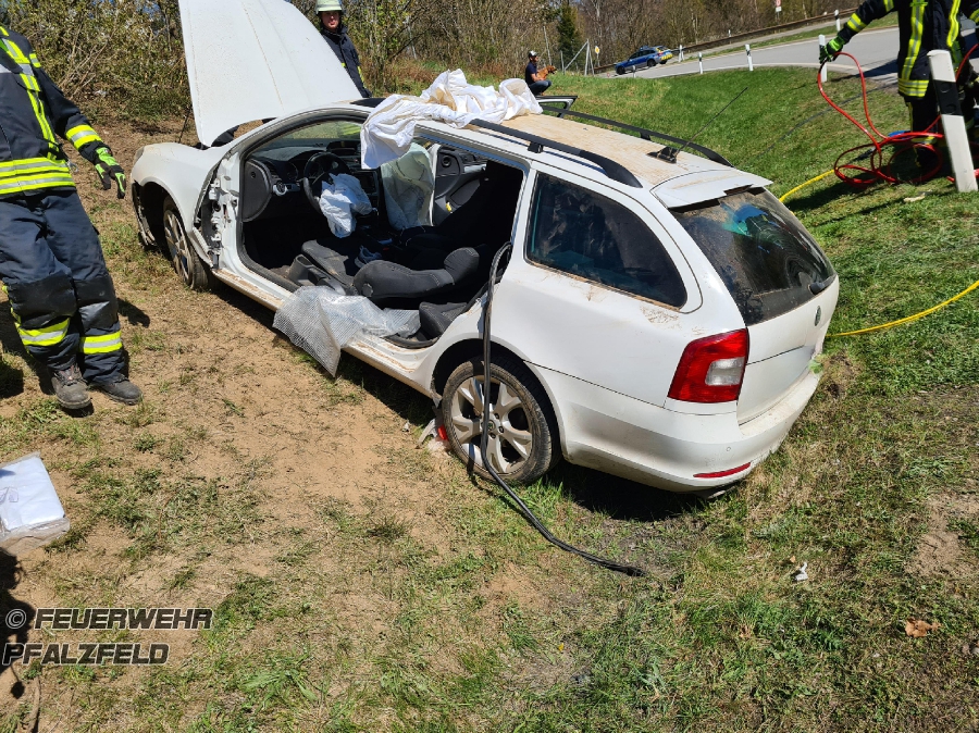 Hilfeleistung - Verkehrsunfall Hilfeleistung - Verkehrsunfall