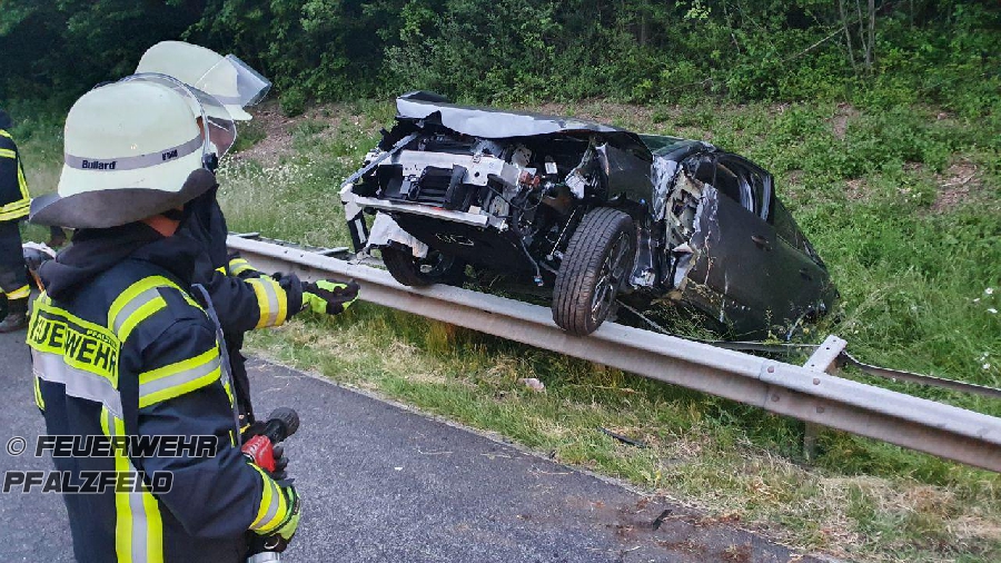 Hilfeleistung - Verkehrsunfall Hilfeleistung - Verkehrsunfall